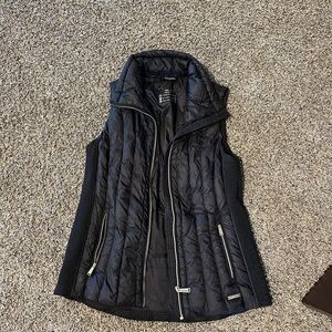 Calvin Klein vest. Size medium. Black